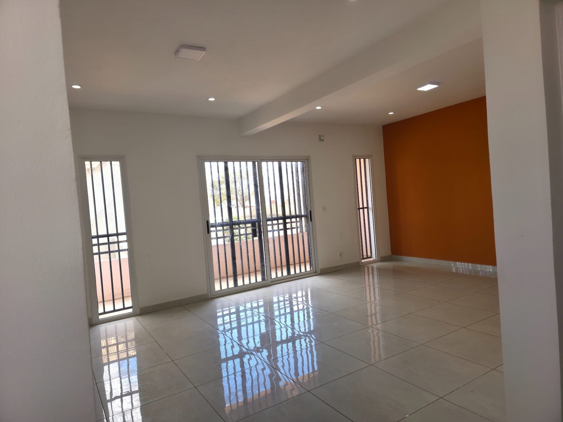 Location appartement neuf à Ambodirano Ampitatafika