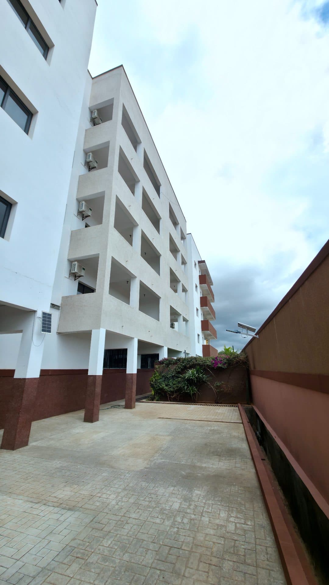 À louer — Plusieurs Appartements de standing à Ambohibao